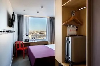 هتل آزیموت سن پترزبورگ